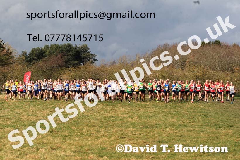 Men 35 to 60 in the 2023 BMAF Cross Country Champs., Wallsend. Photo: David T. Hewitson/Sports for All Pics